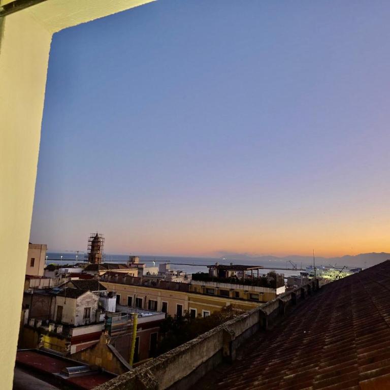 Sisters Guesthouse Cagliari Centro - Camera Familiare con Bagno Privato - 10