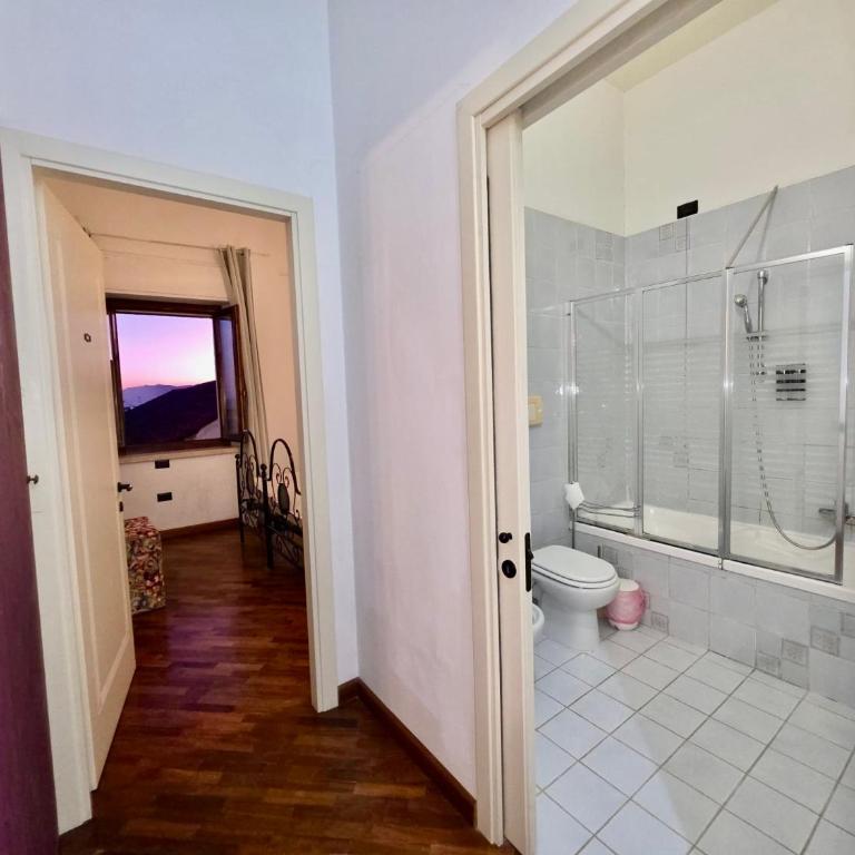 Sisters Guesthouse Cagliari Centro - Camera Familiare con Bagno Privato - 12
