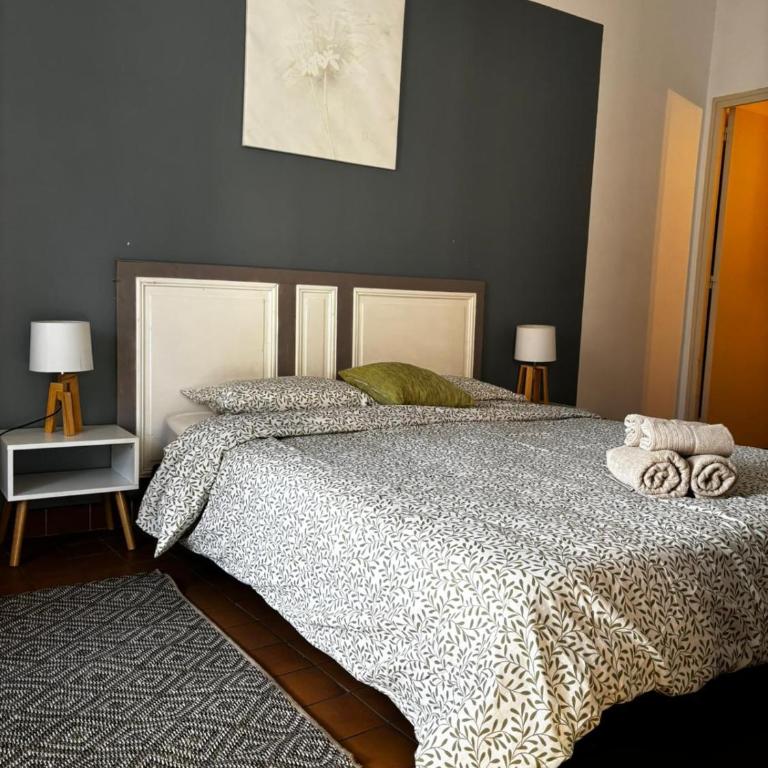 T2 avec balcon Cœur historique Avignon Intramuros - Appartement 1 Chambre - 13
