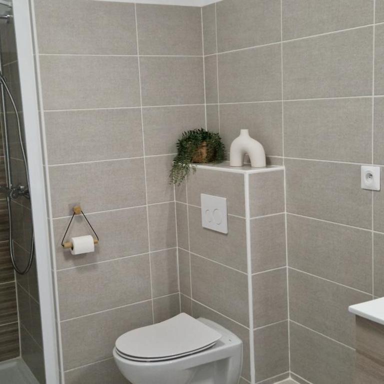 T2 classé 3 étoiles dans résidence neuve avec piscine - One-Bedroom Apartment - 11