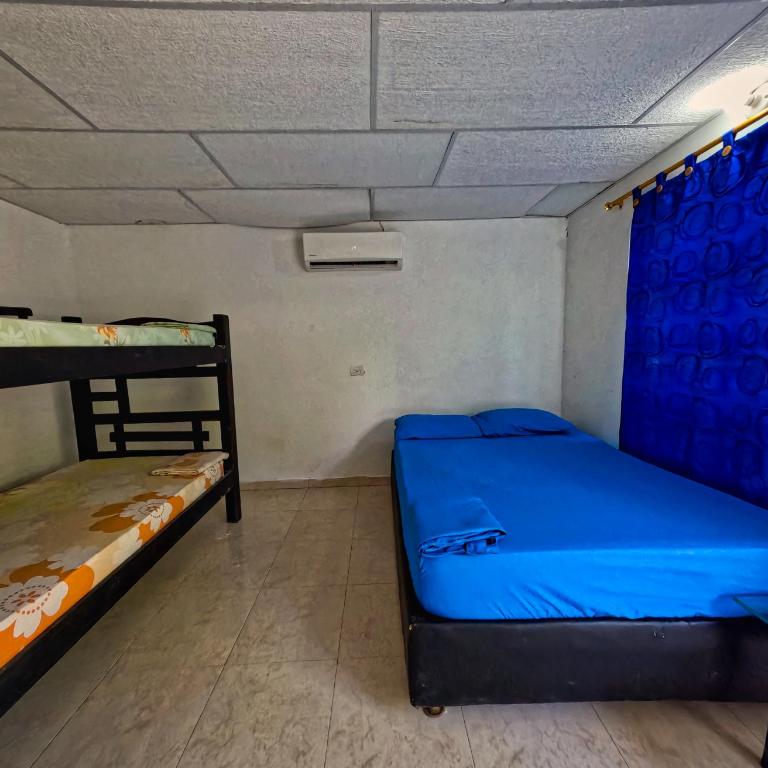 Hostal Bahia Bocachica - Family Room - 1