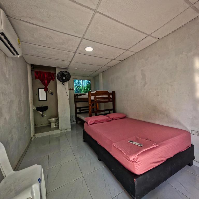 Hostal Bahia Bocachica - Family Room - 2