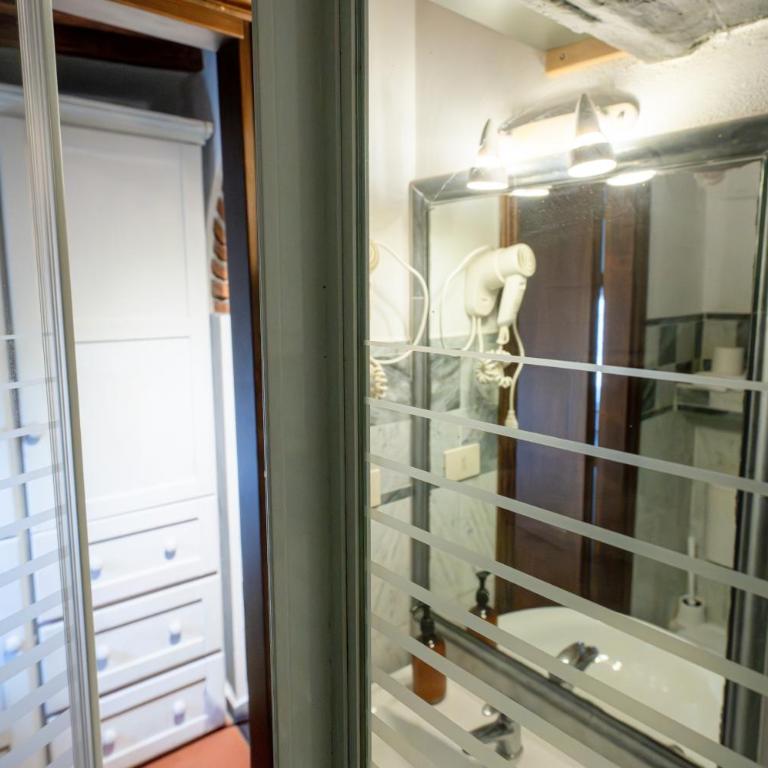 Gina Guest House - Two-Bedroom House - 23