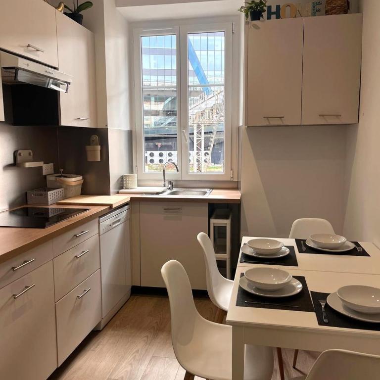 Moderne 3 chambres, 2 douches, proche gare, wifi - Appartement 3 Chambres - 5