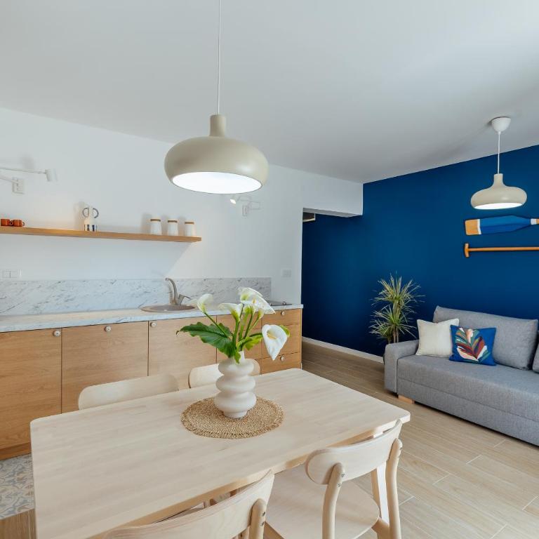 Magnolia Apartments - 3 min by walk to the beautiful beach - One-Bedroom Apartment with Garden - 1