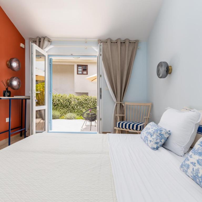 Magnolia Apartments - 3 min by walk to the beautiful beach - Studio with Garden View - 4