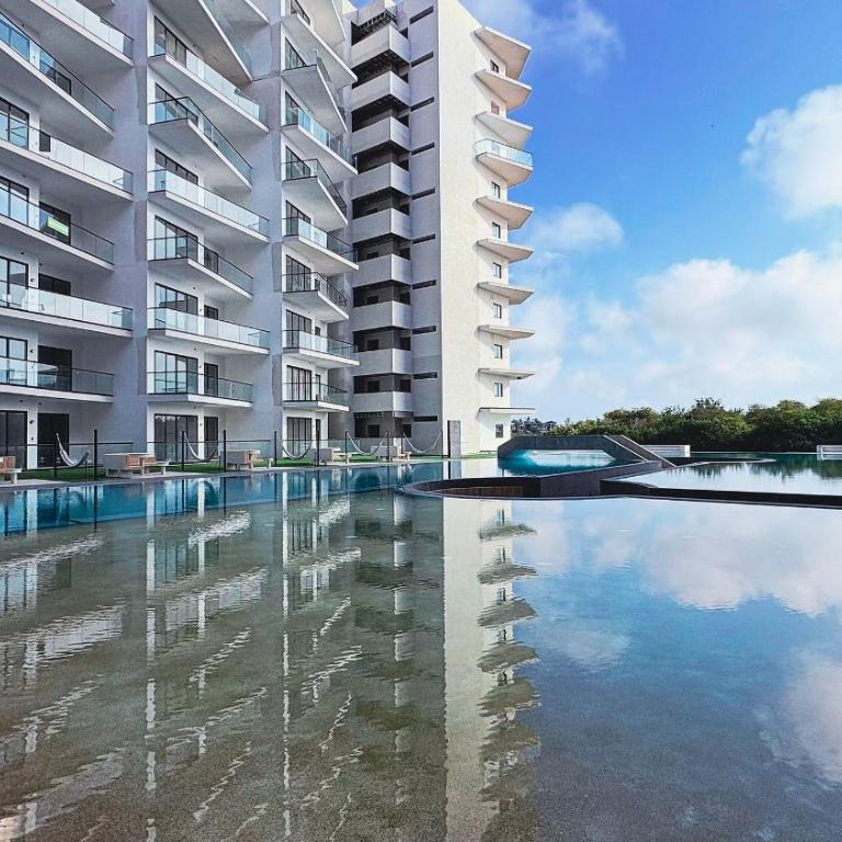Nautilus Grand Living · Marina Mazatlán - Three-Bedroom Apartment with Balcony - 2