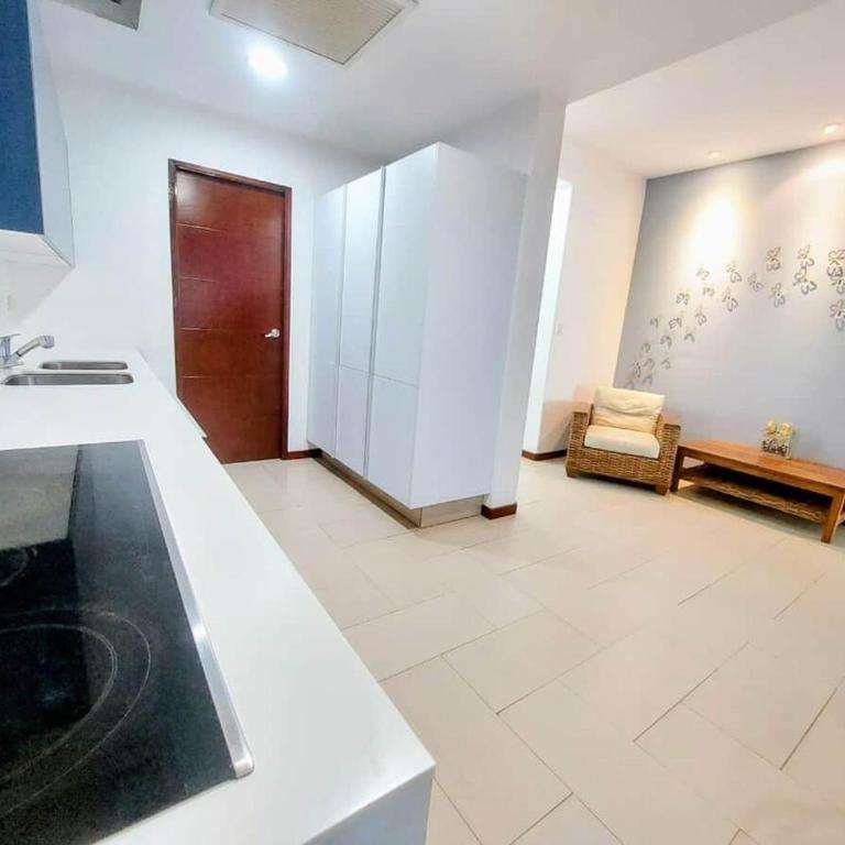 Spectacular view at Pacifika Marina - Apartment with Balcony - 33