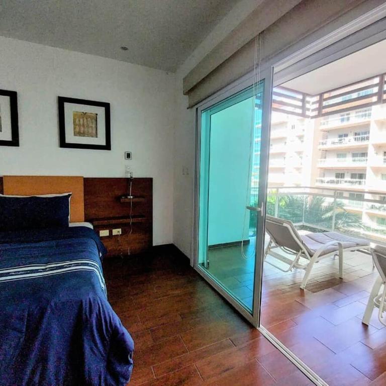 Spectacular view at Pacifika Marina - Apartment with Balcony - 38