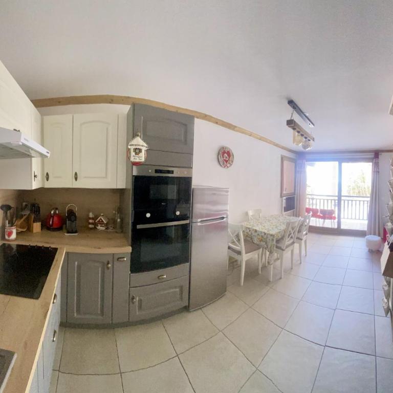 Les 7 laux immobilier chalet F - Appartement avec Balcon - 1