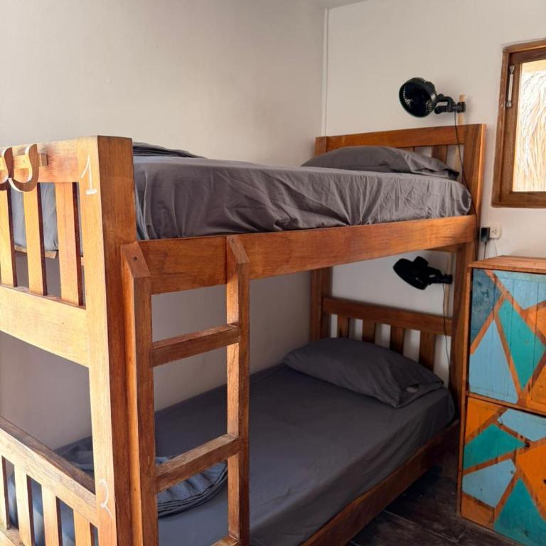 Santa Lova Eco-hostel Isla Tintipan - 8-Bed Mixed Dormitory Room - 11