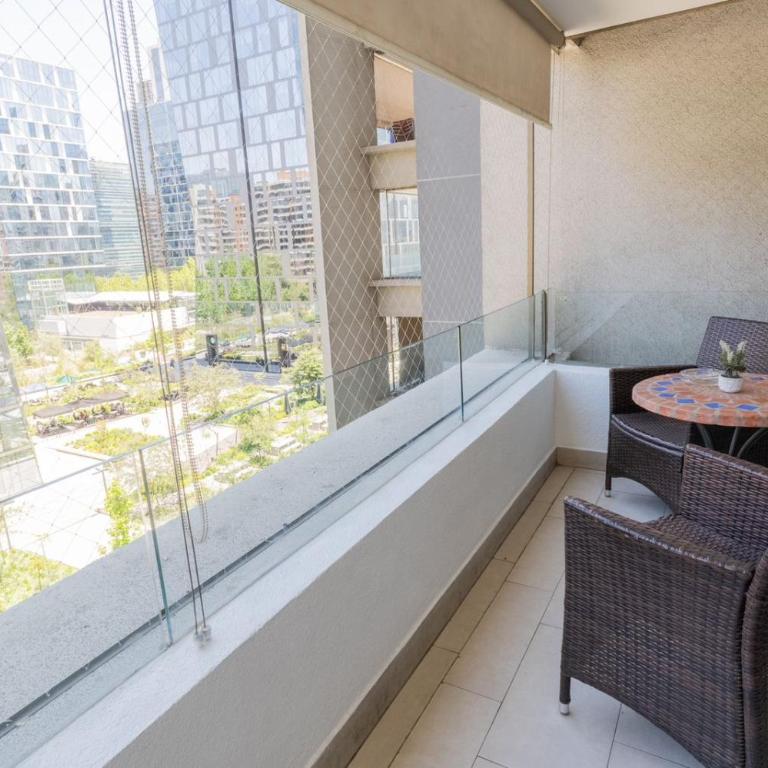 Kennedy Apartments Los Militares - Apartment with Balcony - 14