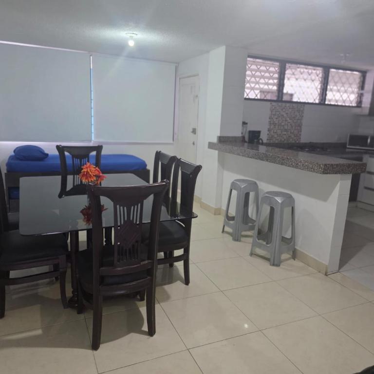 APARTAMENTO CON HERMOSA VlSTA AL MAR EN EL RODADERO - Apartment - Split Level - 3