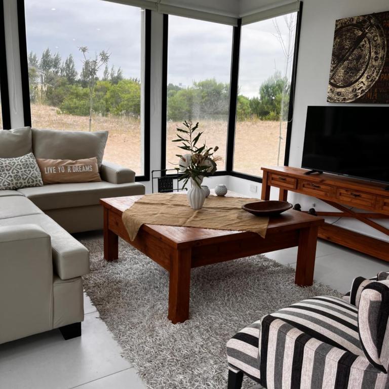CASA COSTA ESMERALDA- Senderos 3 - Casa de 4 dormitorios - 5