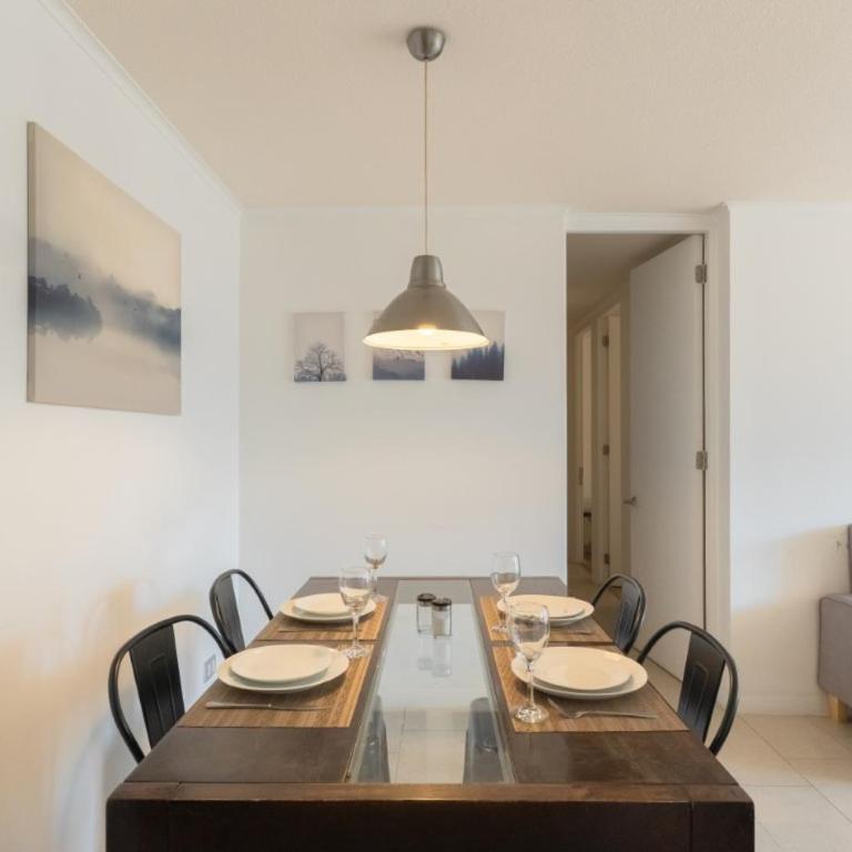 Kennedy Apartments Los Militares - Three-Bedroom Apartment with Balcony - 5