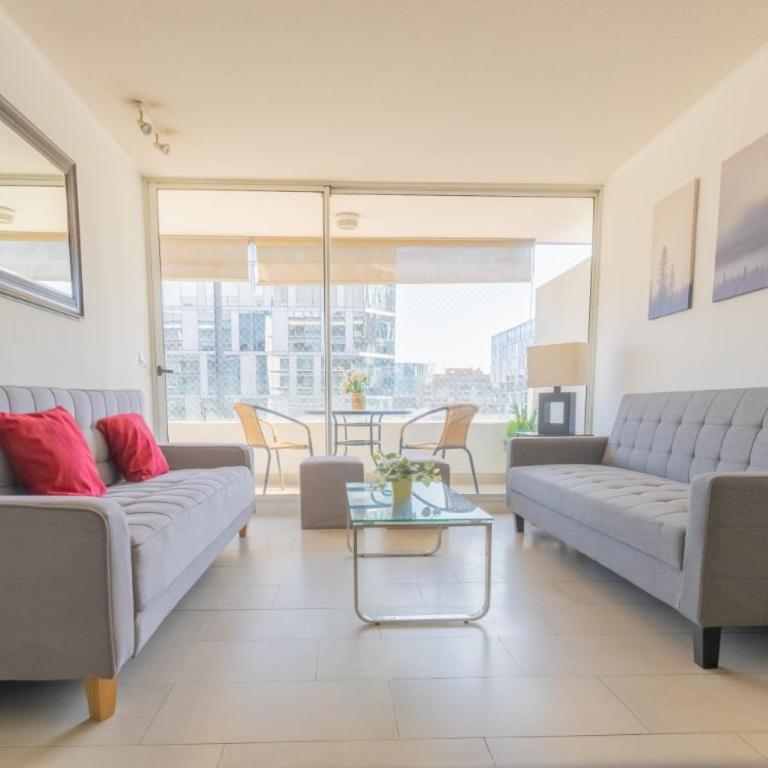Kennedy Apartments Los Militares - Three-Bedroom Apartment with Balcony - 9