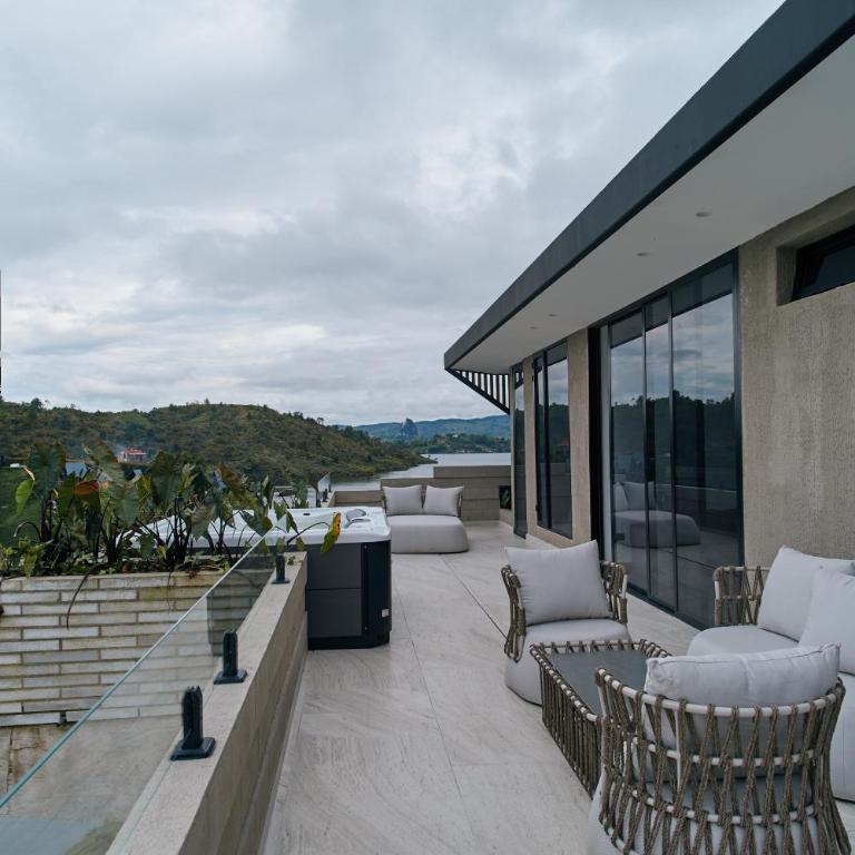 Roka Hotel - Suite con vistas al lago - 4