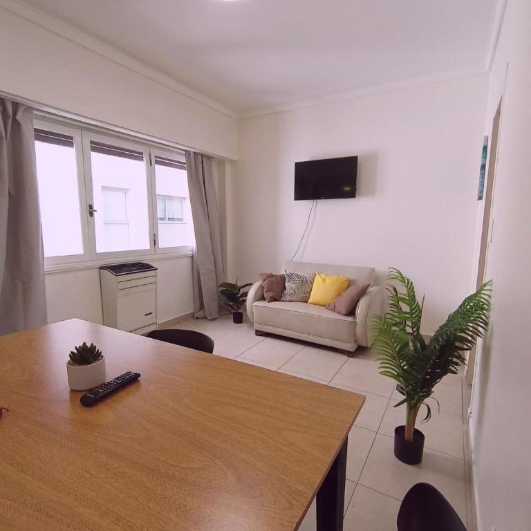Hospedar lamadrid - Two-Bedroom Apartment - 13