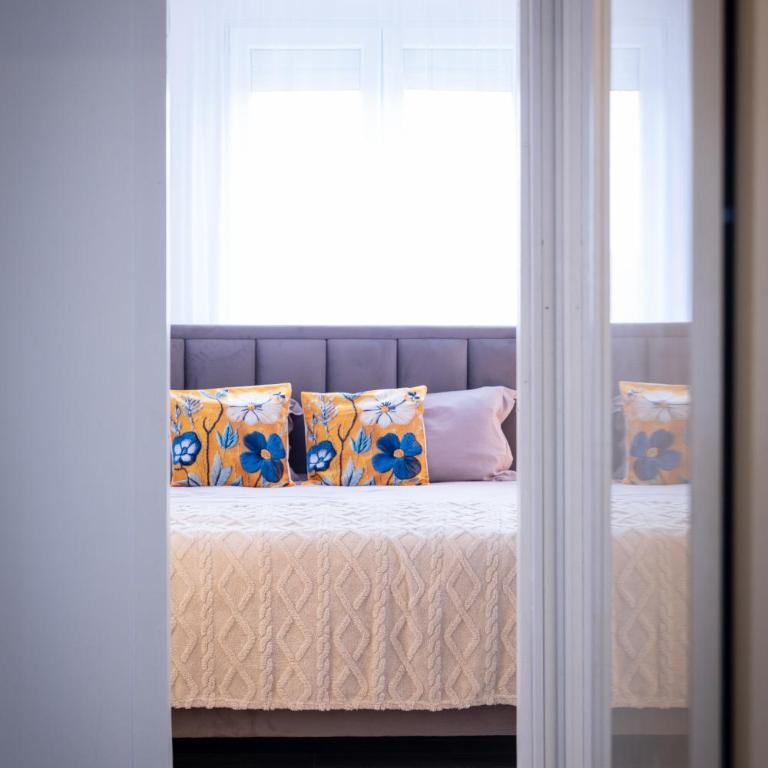 City Square - Two-Bedroom Apartment - 3