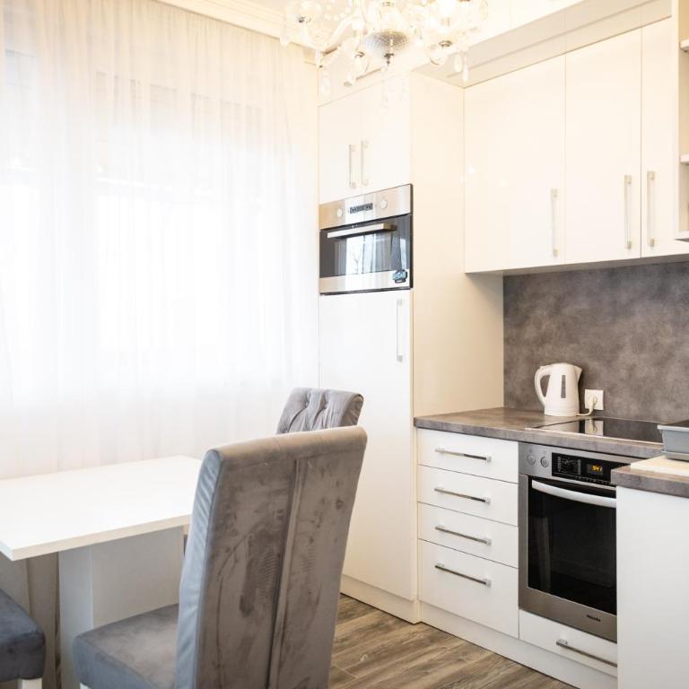 City Square - Two-Bedroom Apartment - 29