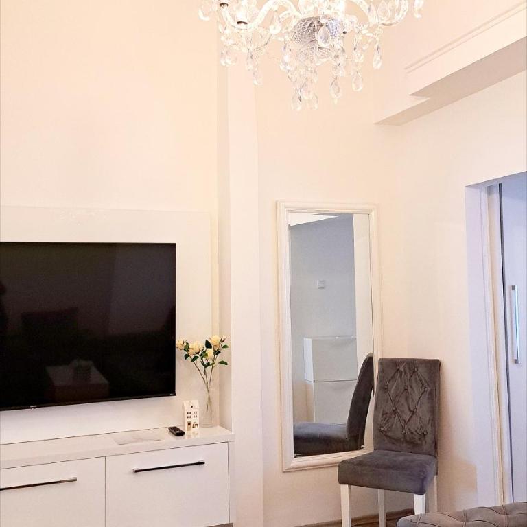 City Square - Two-Bedroom Apartment - 18