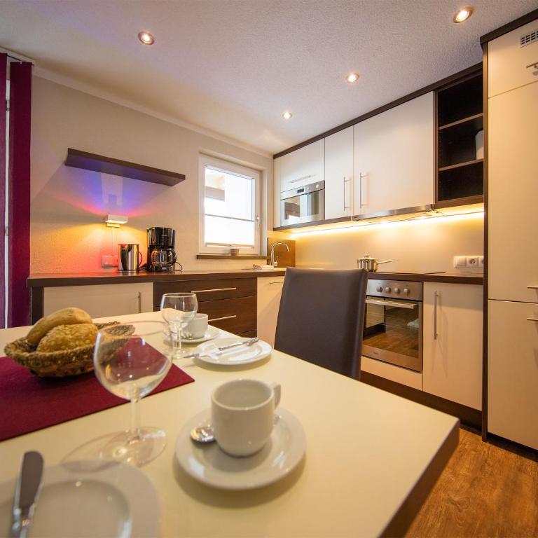 Haus Stefanie - Apartment mit 3 Schlafzimmern und Terrasse - 7