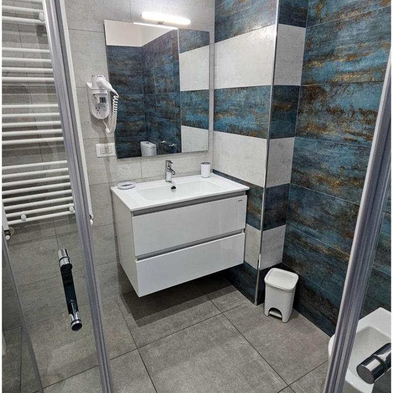 Richard Room & Apartment Policlinico - Deluxe Room - 13
