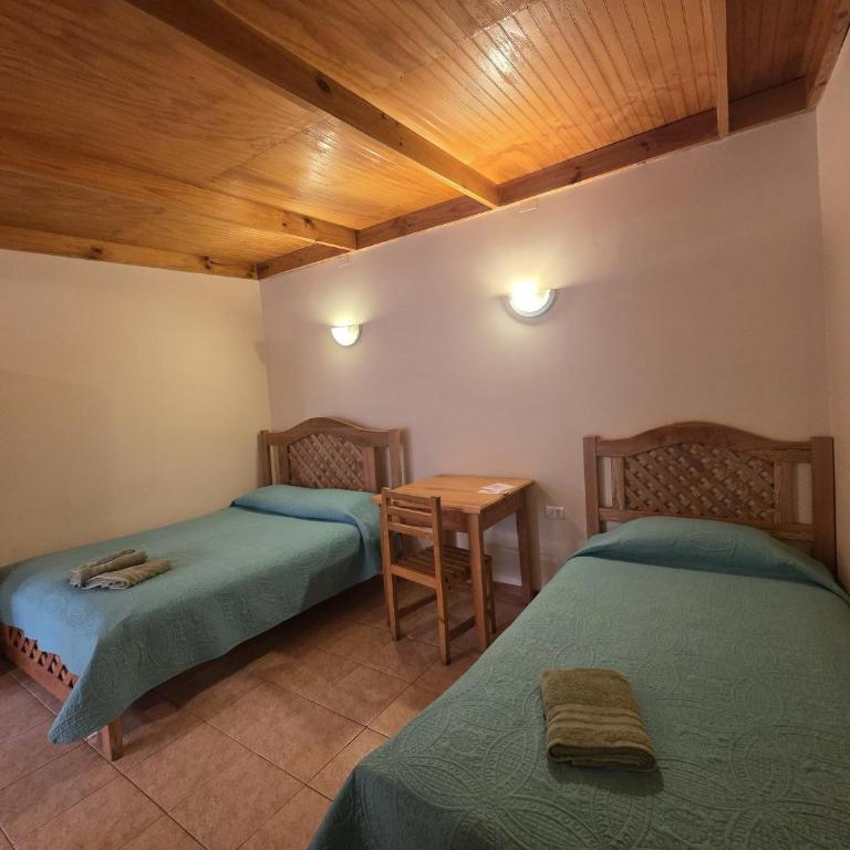 La Casa de Mireya - Quadruple Room with Bathroom - 2