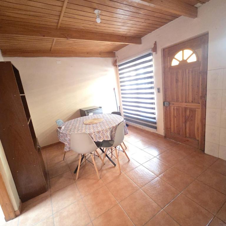 La Casa de Mireya - Two-Bedroom Apartment with Terrace - 5