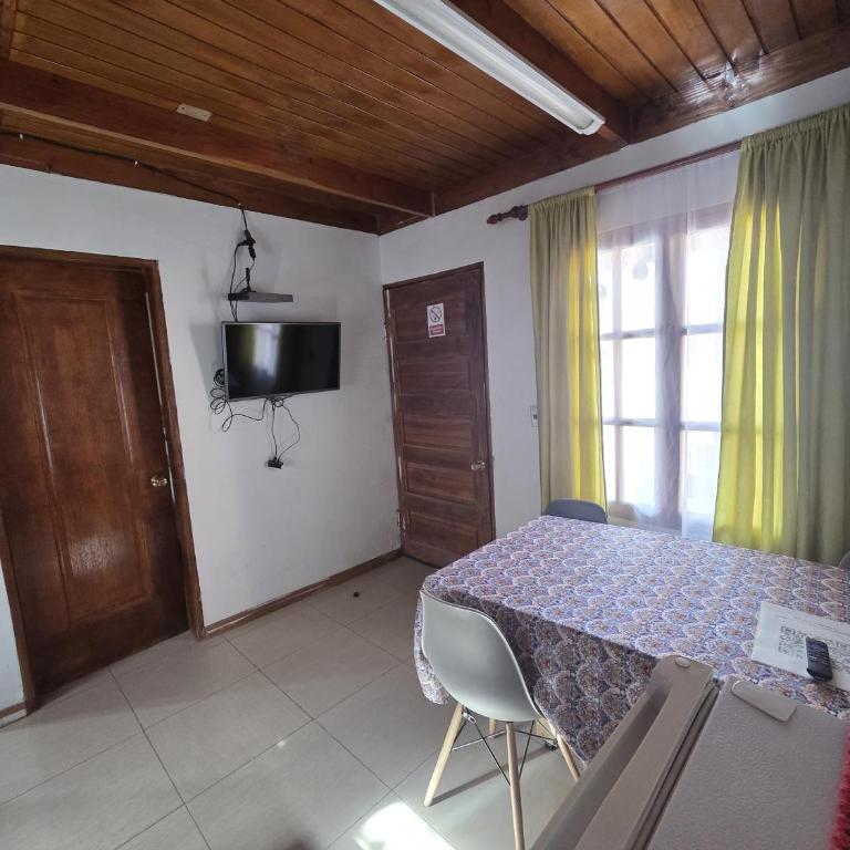 La Casa de Mireya - Two-Bedroom Apartment with Terrace - 4