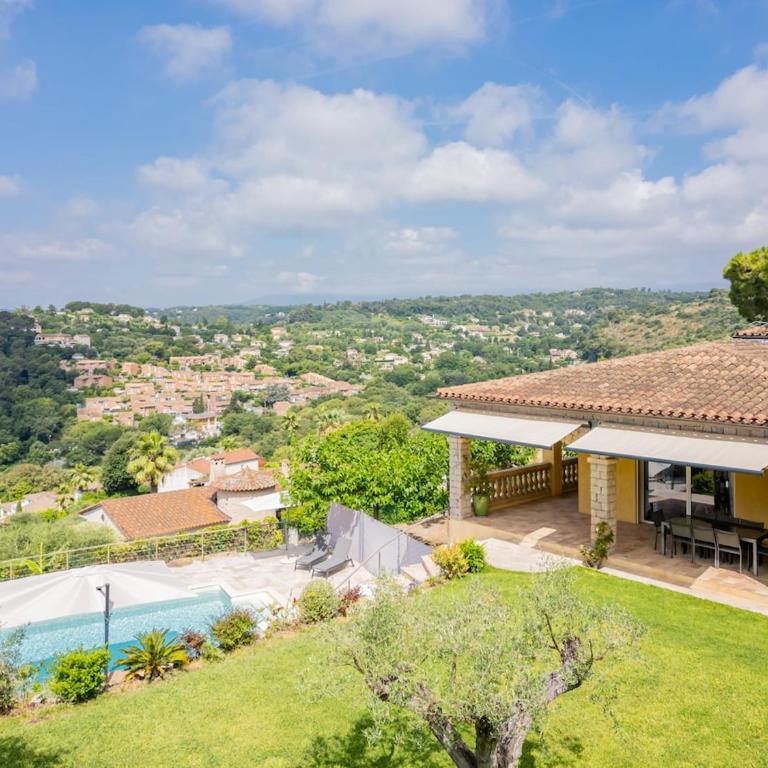 Vue Imprenable sur Biot & Couchers de Soleil - Villa 3 Chambres - 28