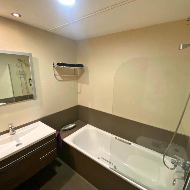 Siena Suite - Modern Apartment with Terrace, Parking and Swimming Pool - Apartamento de 2 dormitorios - 4