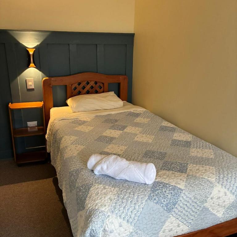 Bercy - Single Room with Shared Bathroom - 2