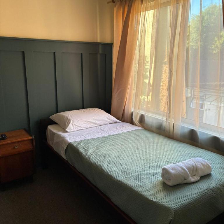 Bercy - Triple Room with Shared Bathroom - 2