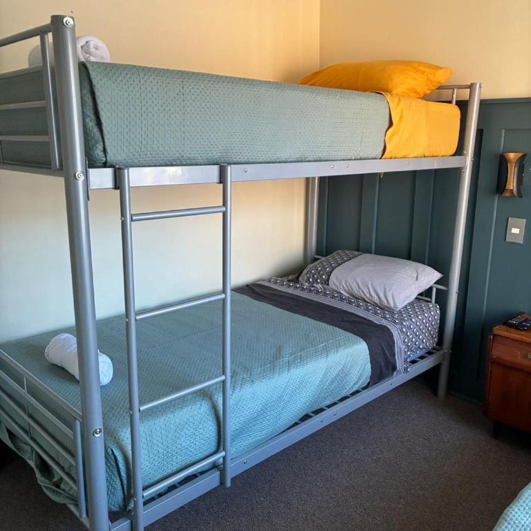 Bercy - Triple Room with Shared Bathroom - 3