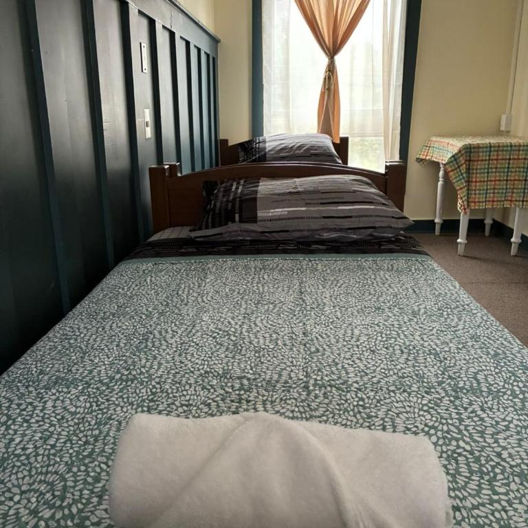 Bercy - Twin Room with Shared Bathroom - 5