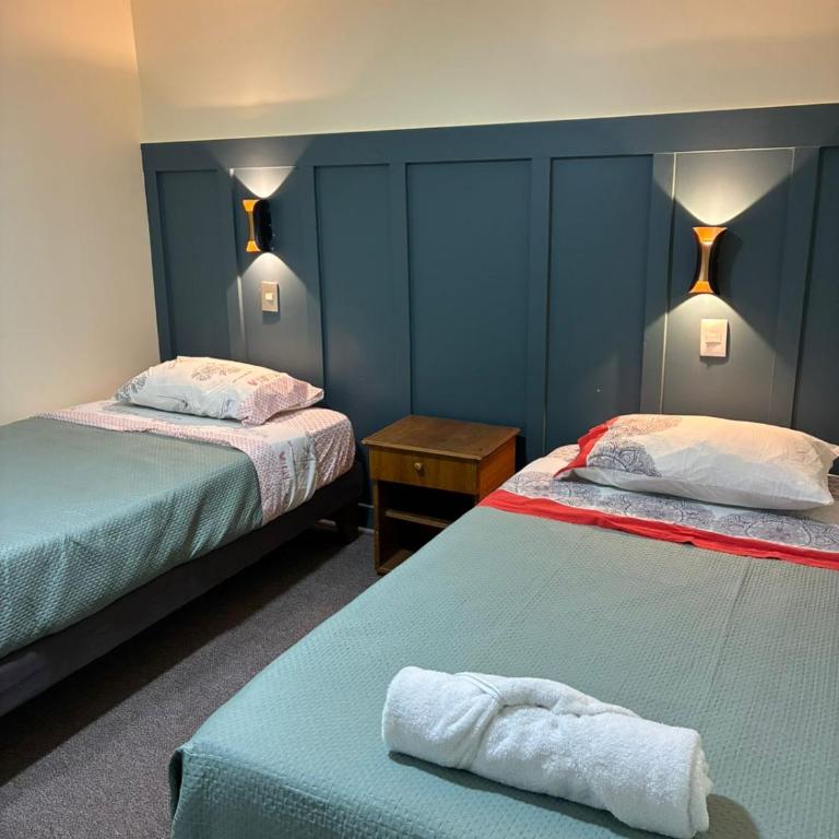 Bercy - Twin Room with Shared Bathroom - 6