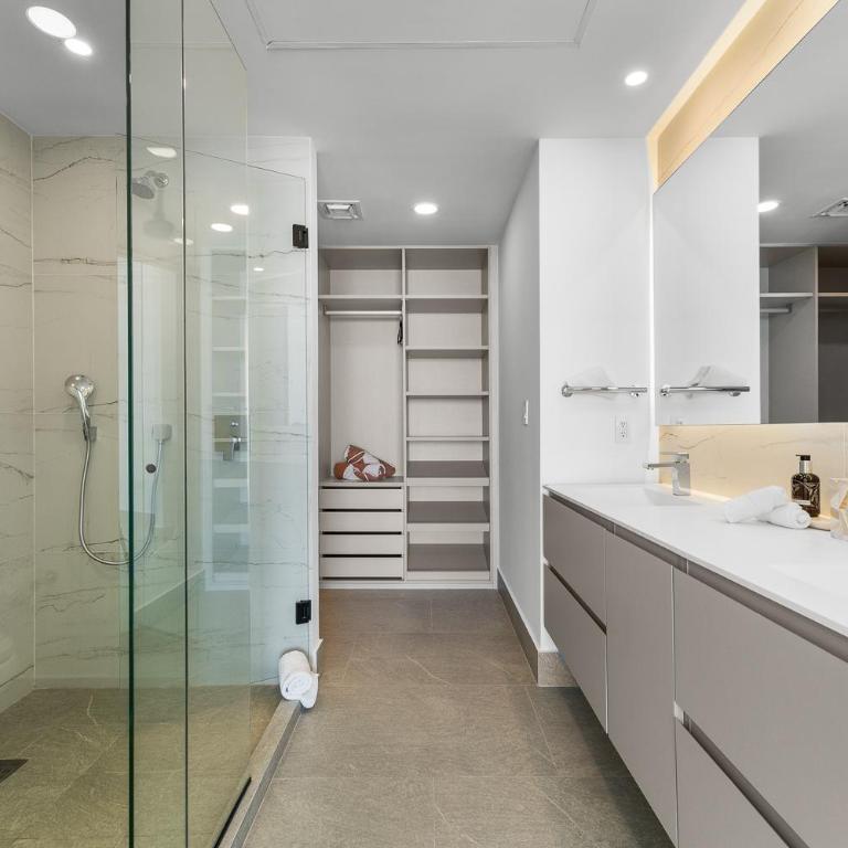 Bantay Beachfront Living - Ocean Views & Luxury Amenities - Apartamento con vistas a la piscina - 7