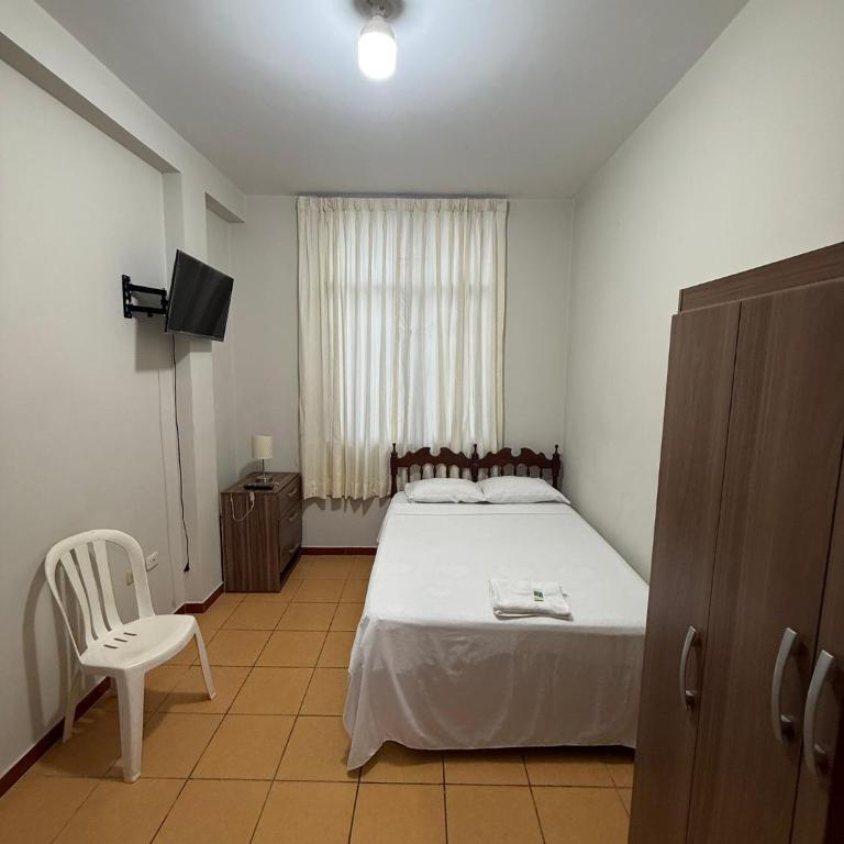 ALOJAMIENTO FAMILIAR ORQUIDE@S - Habitación Deluxe - 1 cama grande - 6
