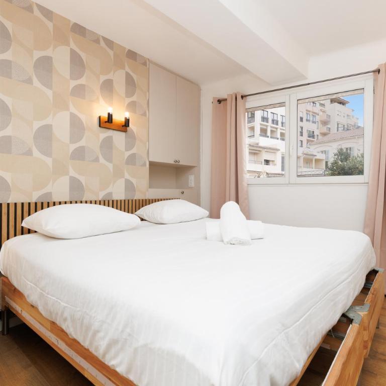 Immogroom - Elegant 3BR Steps from Le Palais - Apartment - 13