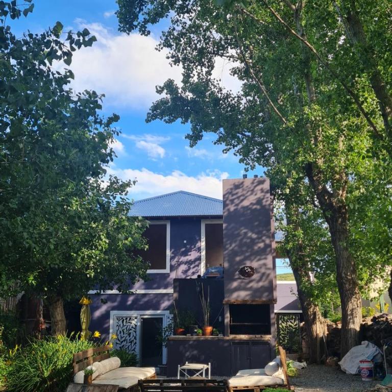 Casa frente a las Sierras, jardín verde y parrilla- Zona Los Cardos Rugby Club - Casa de 2 dormitorios - 11