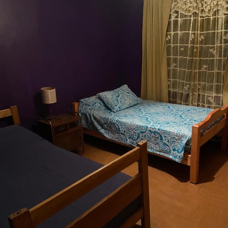 Hostal Vicuña - Double or Twin Room with Shared Bathroom - 2