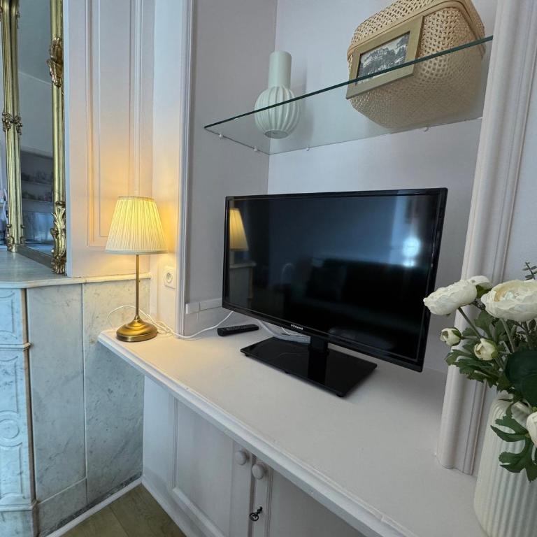 Rénovation 2025 : T1 bis dans ancien palace Art Déco, animaux admis - FR-1-555-112 - Apartment - 9