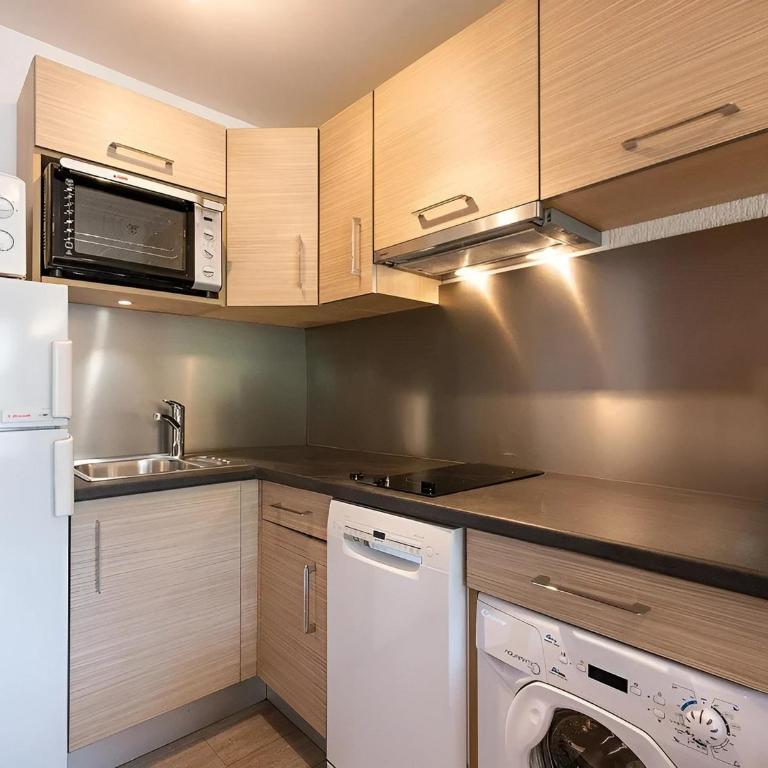 2 Pièces, Proche Commerces & Télécabines, Garage, Ascenseur - FR-1-304-12 - Appartement (4 Adultes) - 6