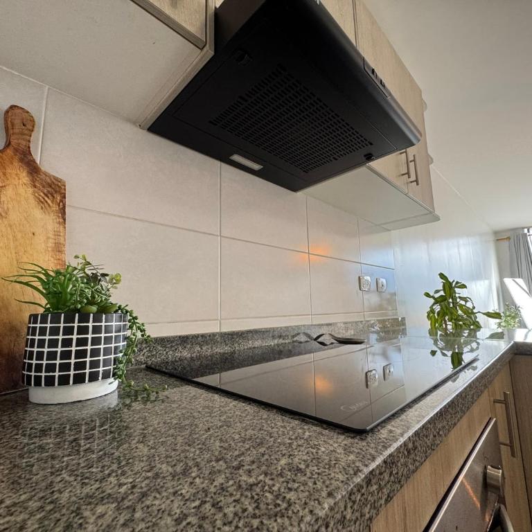 Apartamento cerca de Solca y Embajada Americana con Vista a la Ciudad GYM - Two-Bedroom Apartment - 52