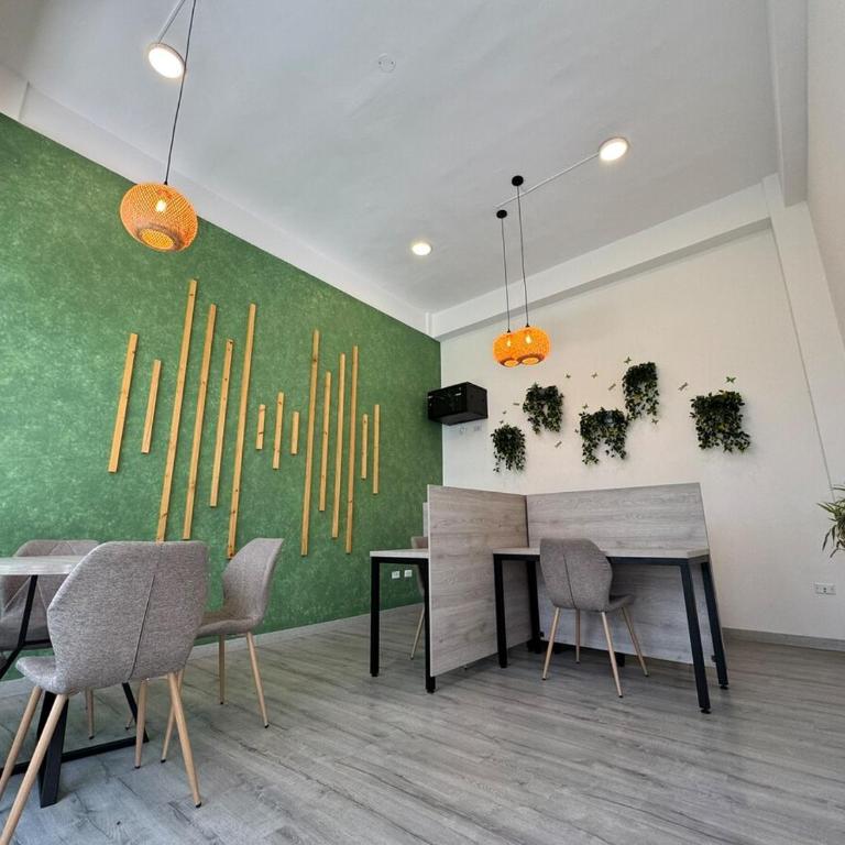 Apartamento cerca de Solca y Embajada Americana con Vista a la Ciudad GYM - Two-Bedroom Apartment - 26