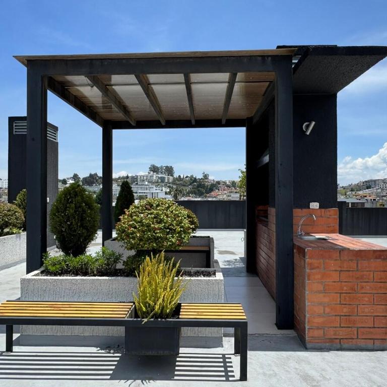 Apartamento cerca de Solca y Embajada Americana con Vista a la Ciudad GYM - Two-Bedroom Apartment - 21