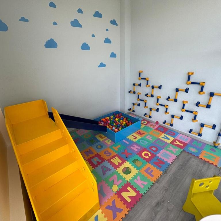 Apartamento cerca de Solca y Embajada Americana con Vista a la Ciudad GYM - Two-Bedroom Apartment - 18