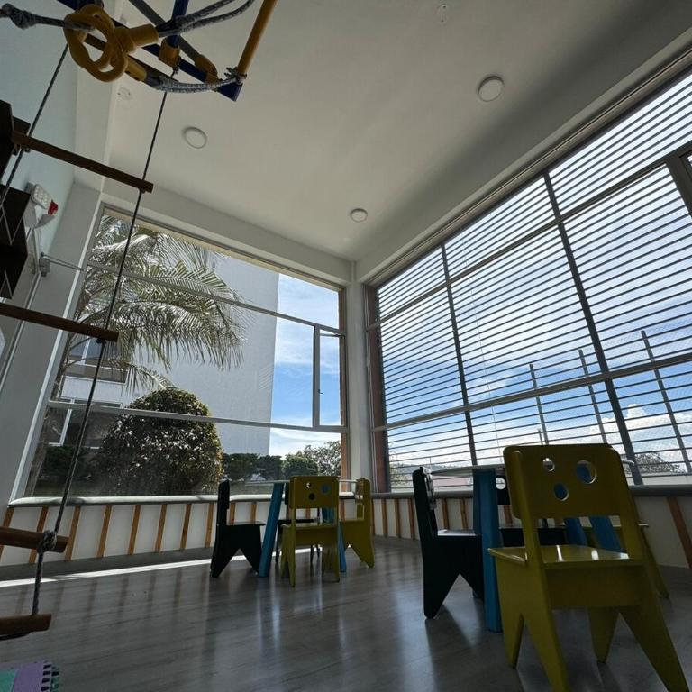 Apartamento cerca de Solca y Embajada Americana con Vista a la Ciudad GYM - Two-Bedroom Apartment - 15