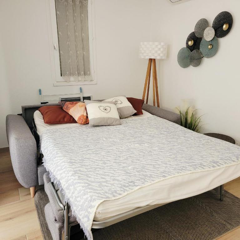 Saint Cyprien - T2 avec Balcon, Climatisation et Parking - FR-1-309-305 - Apartment - 14